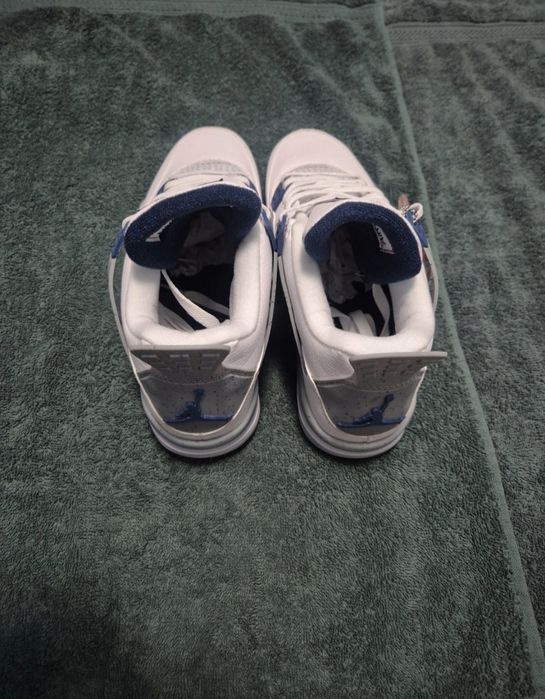 Air Jordan 4 Retro Military Blue