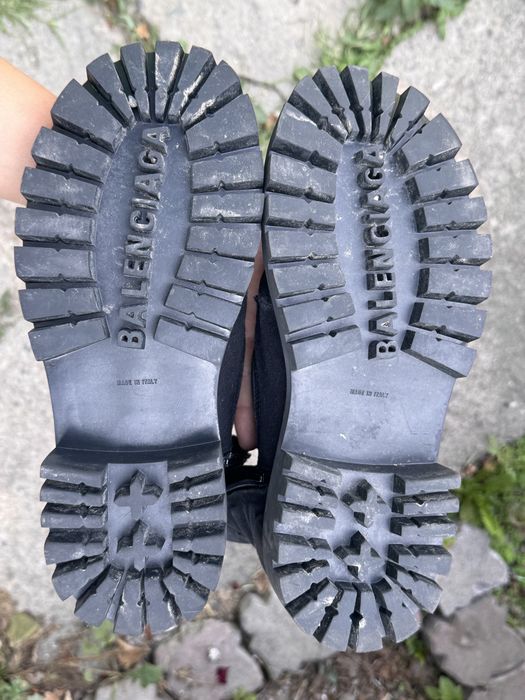 Balenciaga strike boots