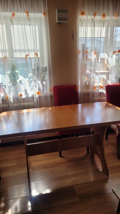 Стол для кухни  обеденный