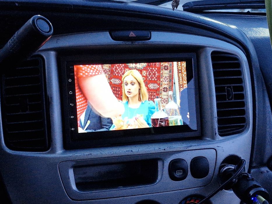 Мазда трибьют продам