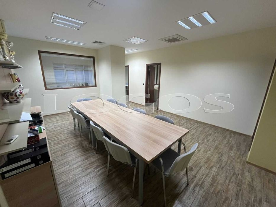 Дава се под наем Офис в Варна, Бриз - 222 кв.м за 2213.91 € - Снимка #1