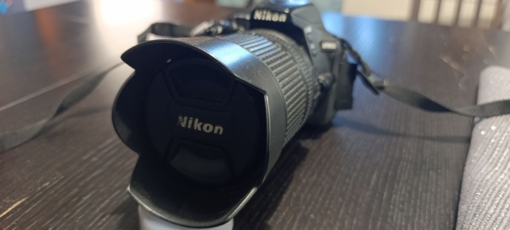 Aparat Foto DSLR Nikon D5600 Kit 18-140mm f/3.5-5.6G ED VR – Stare  Bună