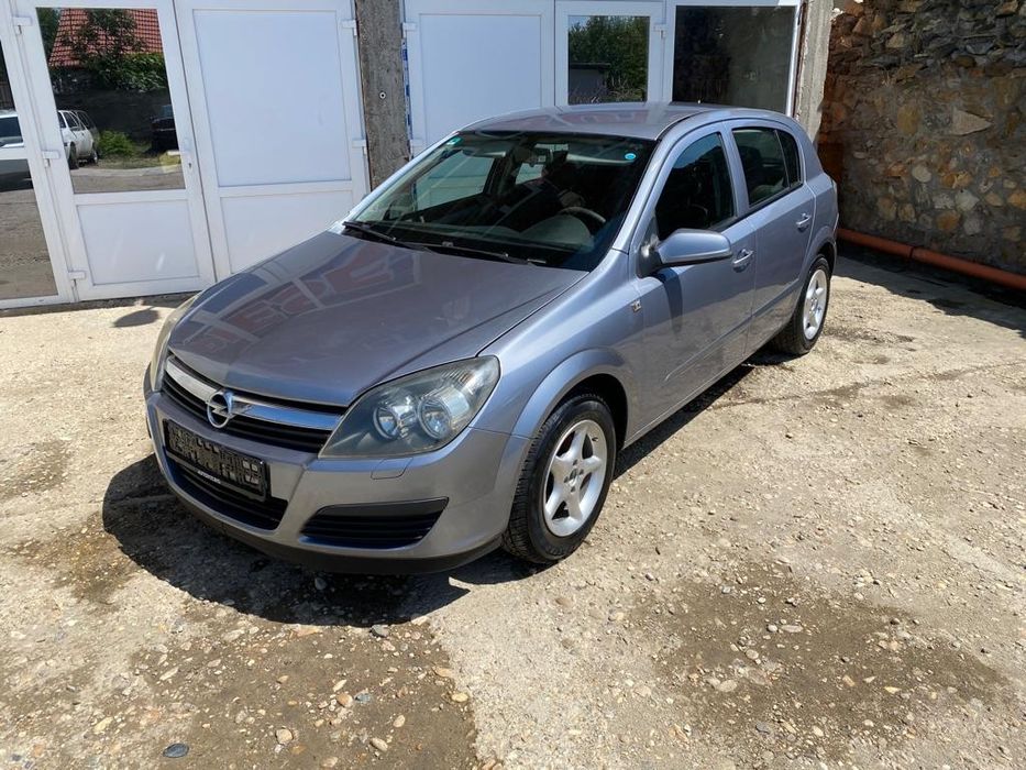 Opel Astra H benzina