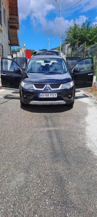Vând Mitsubishi Outlander II, 2.2 DI-D, 4x4, 7 locuri