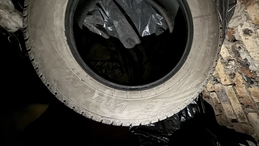 Продам шины viatti 235/65/R17