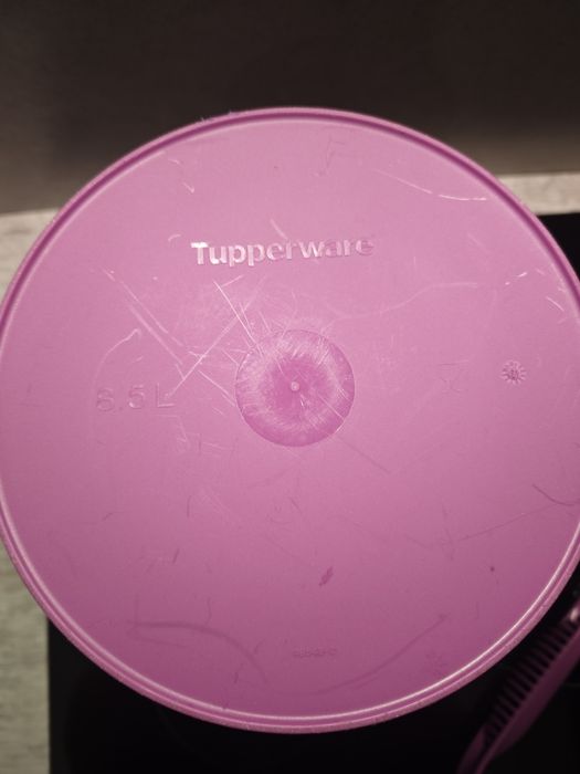 ведро Tupperware «Гигант» , объемом 8,5 л.