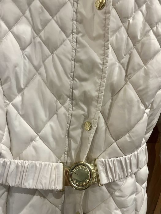 Разпродажба-Guess-Бяло яке