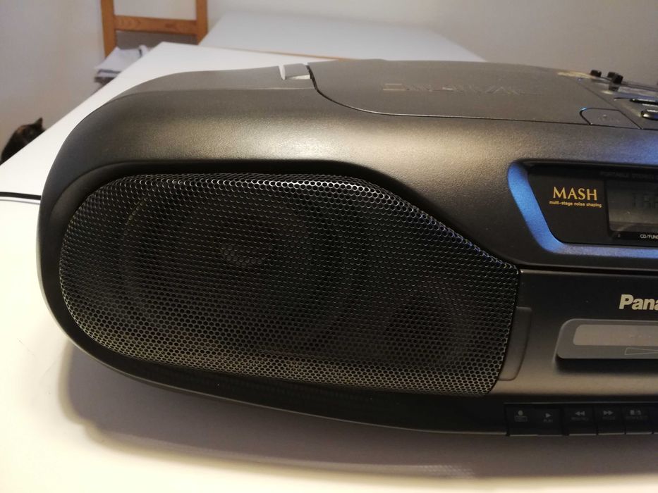 Boombox - Stereo Radio/CD/Cassette PANASONIC RX -DS101 - Impecabil