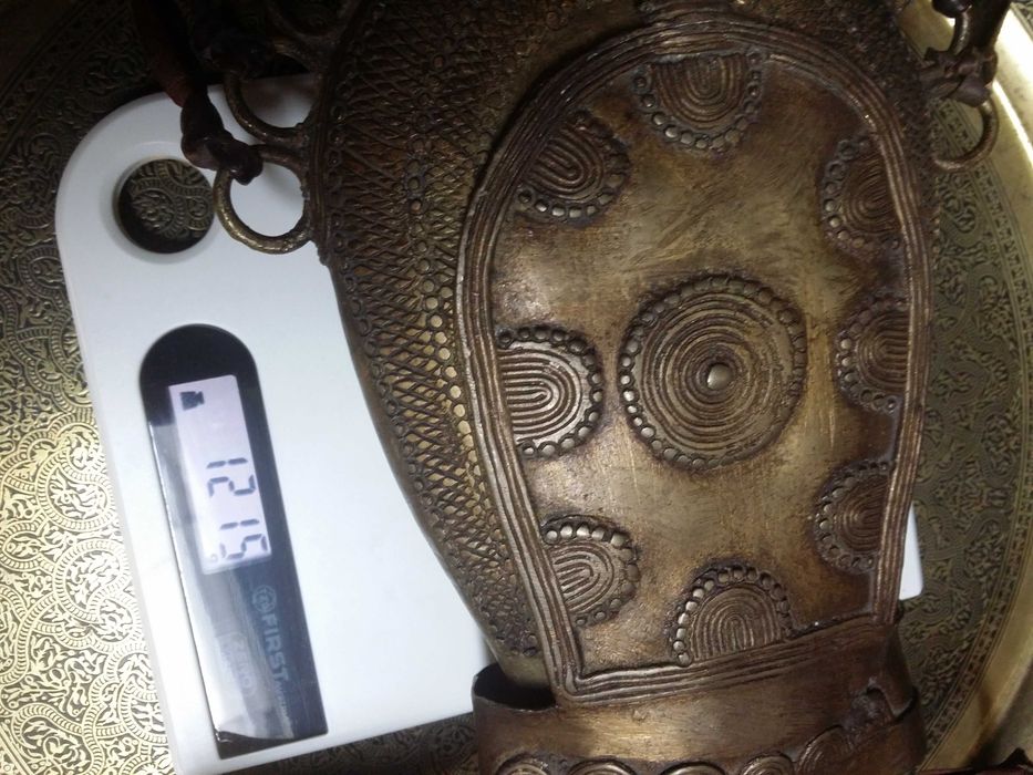 Антикварен бронзов съд.Обзавеждане