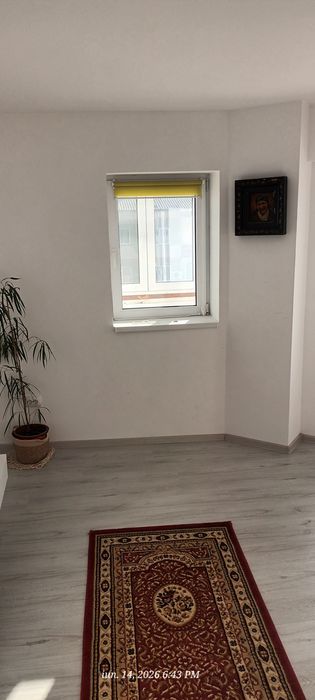 Închiriez apartament 2 camere!
