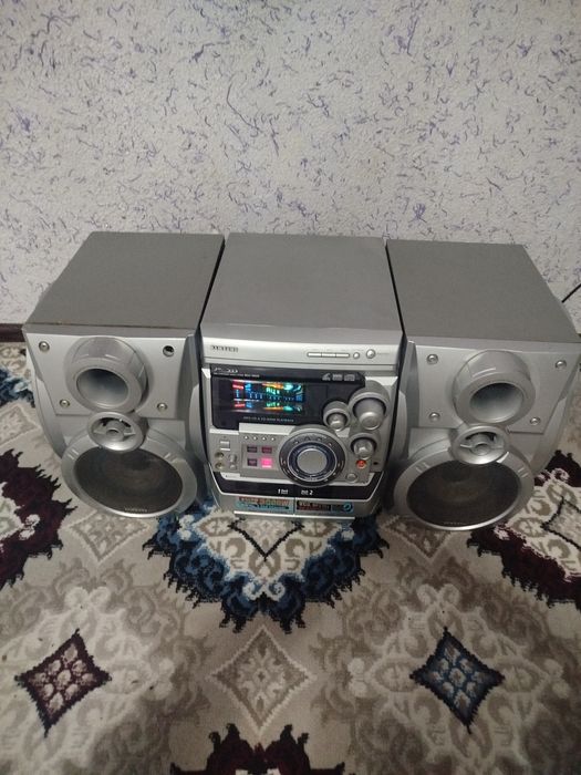 Muzikalni sentr samsung