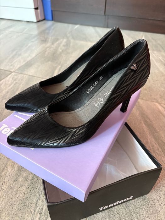 Елегантни черни токчета