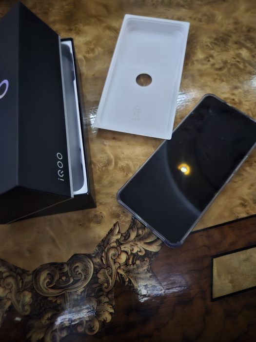 Iqoo Z10R 5G telefon 1 haftayam ishlamadi yaryadi _6500 ekan yaxshi