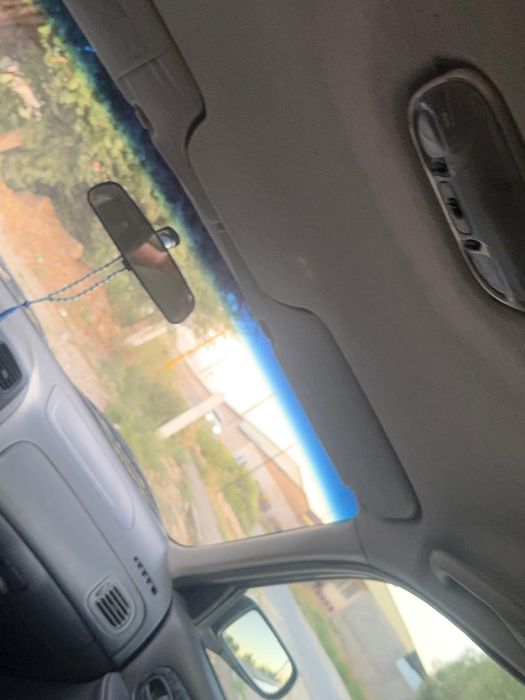 Машина мазда 323 F