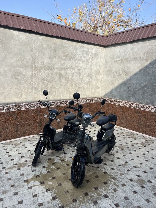 Velomax skutrlari sotiladi ideal xolatda maksemal tezlegi 50.