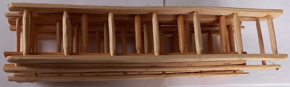 Scarite de lemn ( inaltime intre 25-50 cm)