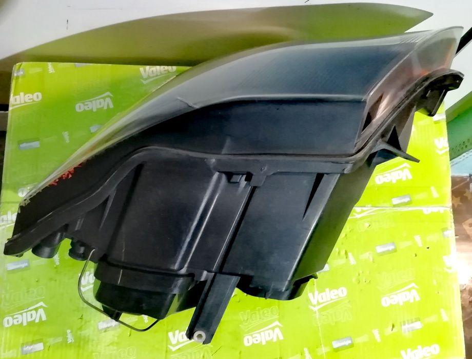 Фар Фарове за BMW Z4 Е85 Е86 / БМВ З4 Е85 Е86.