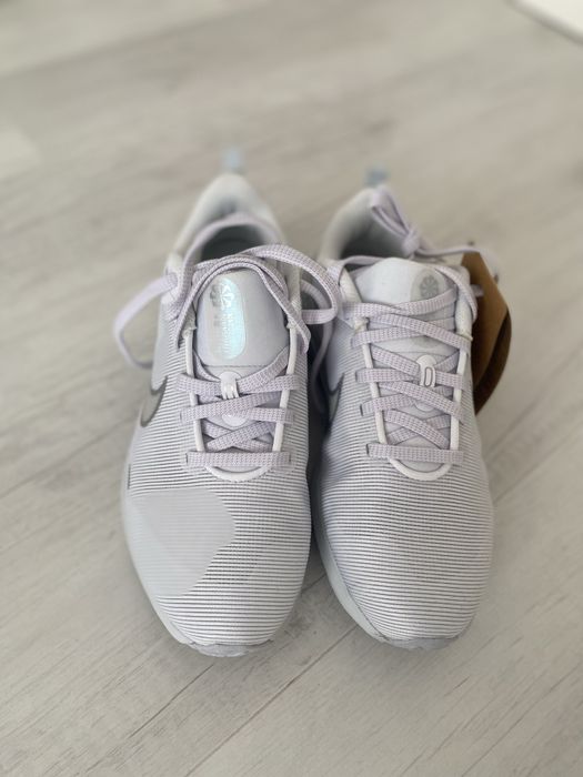 Vand adidasi Nike 38