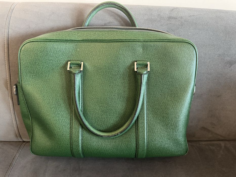 Hugo Boss кожена чанта