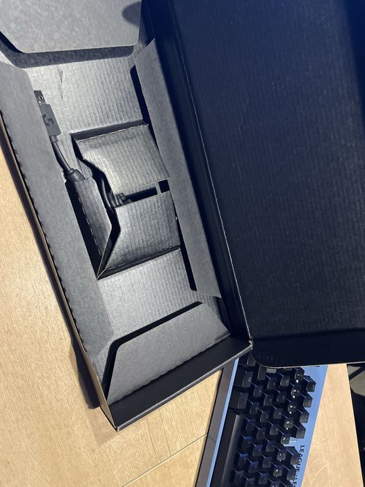 Клавиатура Logitech G Pro LoL