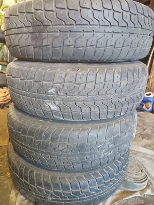 Продам шины летние с дисками и камерами 4 шт