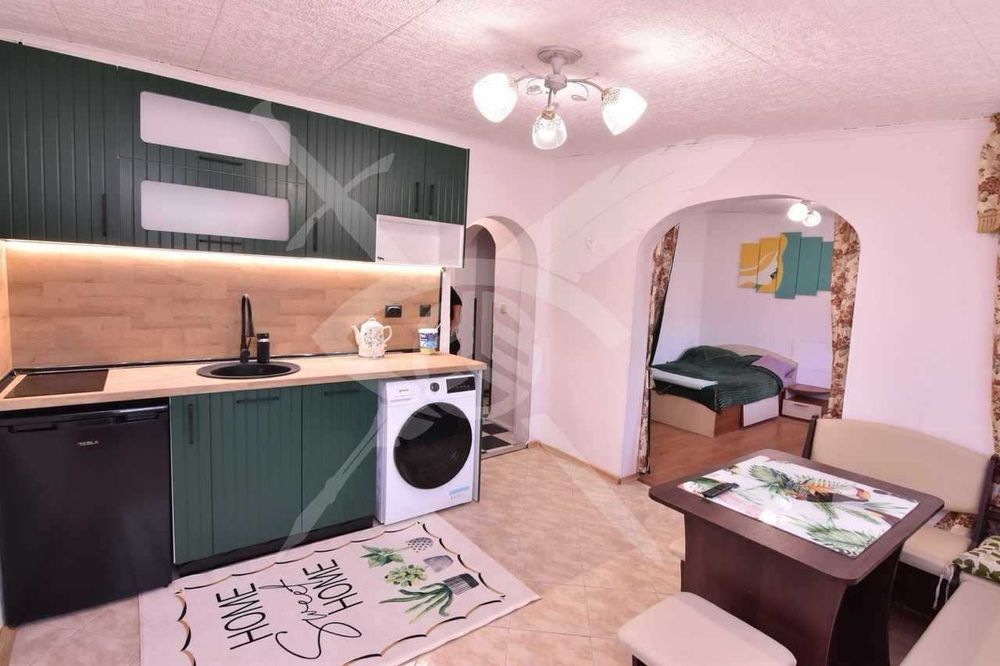 Дава се под наем Двустаен апартамент в Варна, м-т Траката - 50 кв.м за 375 € - Снимка #1