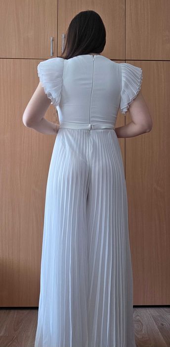 Елегантен нов гащеризон с чантичка – идеален за бал или сватба