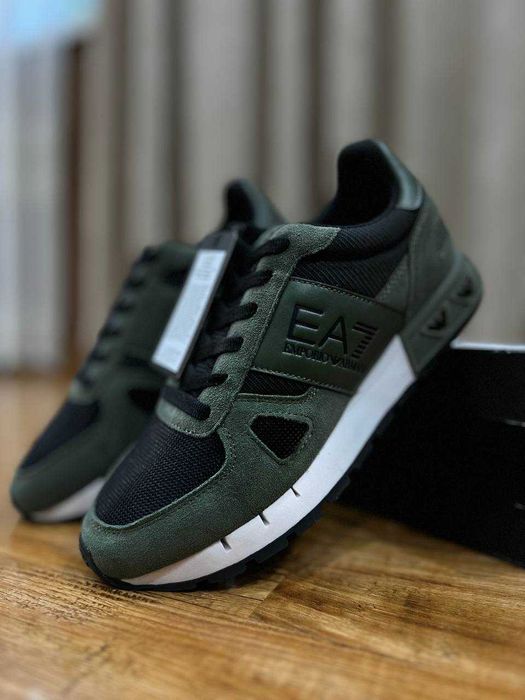 EA7 Emporio Armani мужские кроссовки Размер 40.5, 42.5