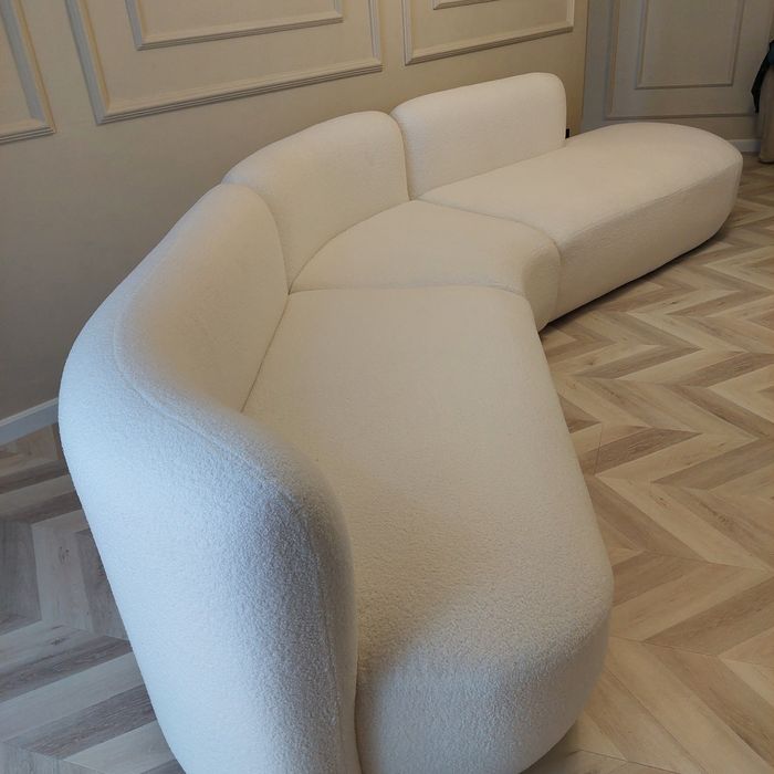 Трендовый диван от бренда Айко, новый