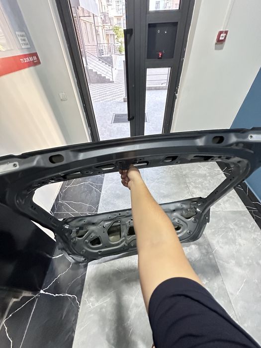 Крышка багажника zeekr 001