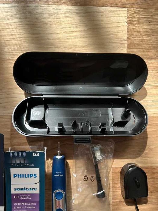 Periuta de dinti electrica Philips Sonicare + rezerve