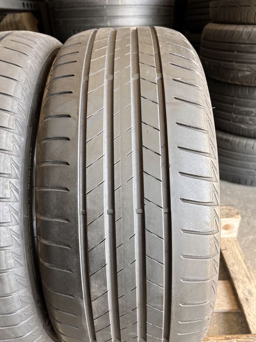 2 anvelope vara 225/55/17 , Bridgestone !