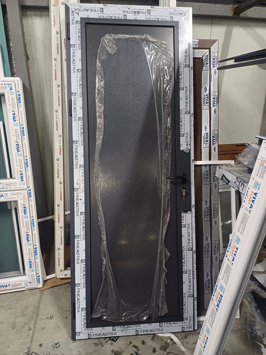 Алуминиеви врати