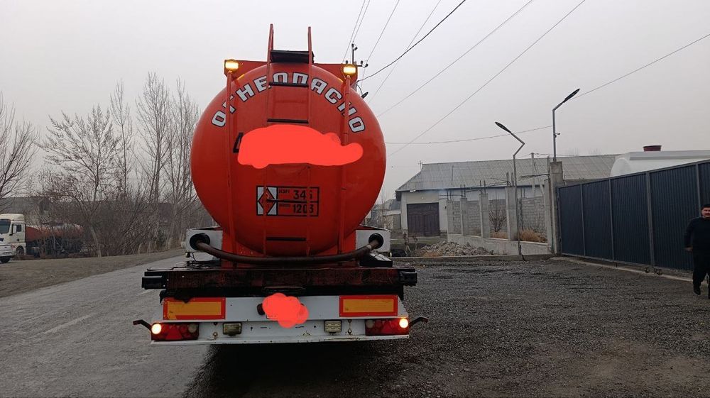 Бензовоз Kogel 45 tonnalik sotiladi