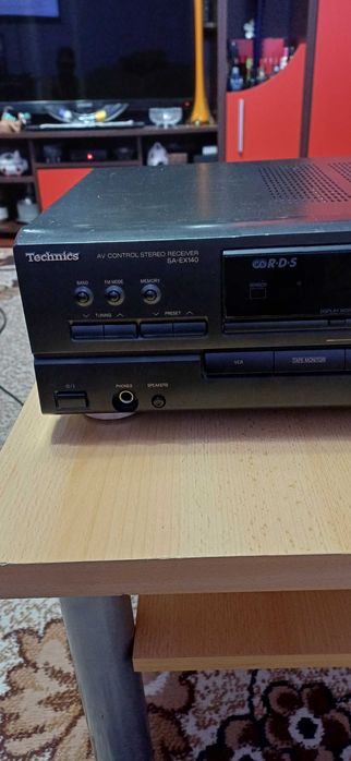 Vând amplificator technics