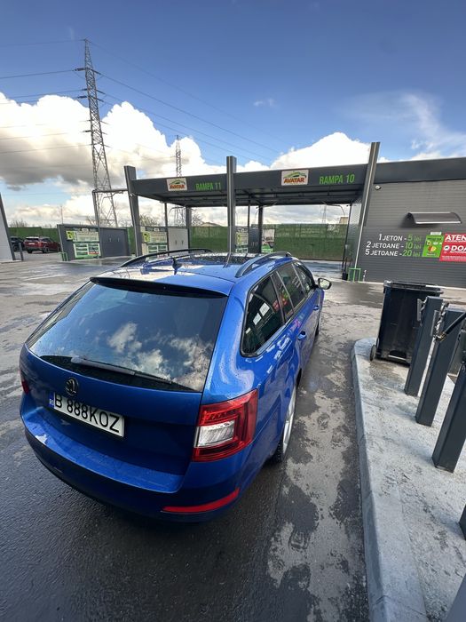 Skoda Octavia 1.6 TDI DSG Panoramic/CANTON/PARK Assist/FRONT Assist/KEYLESS