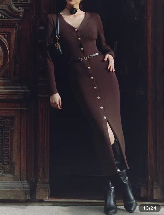 Элегантное платье с ремнём