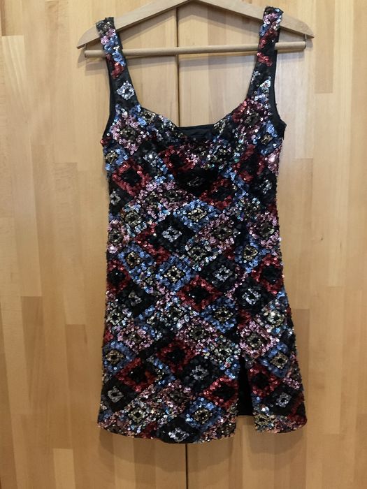 Парти,секси рокля ,цялата обшита с пайети!