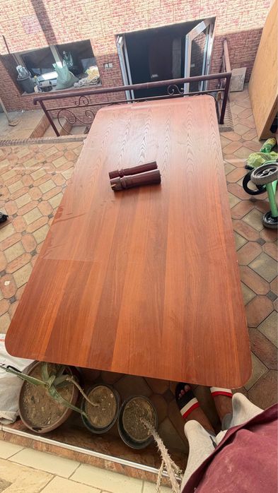 Стол сотилади срочно