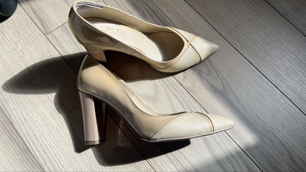 Pantofi eleganti piele , nude , marime 39,5