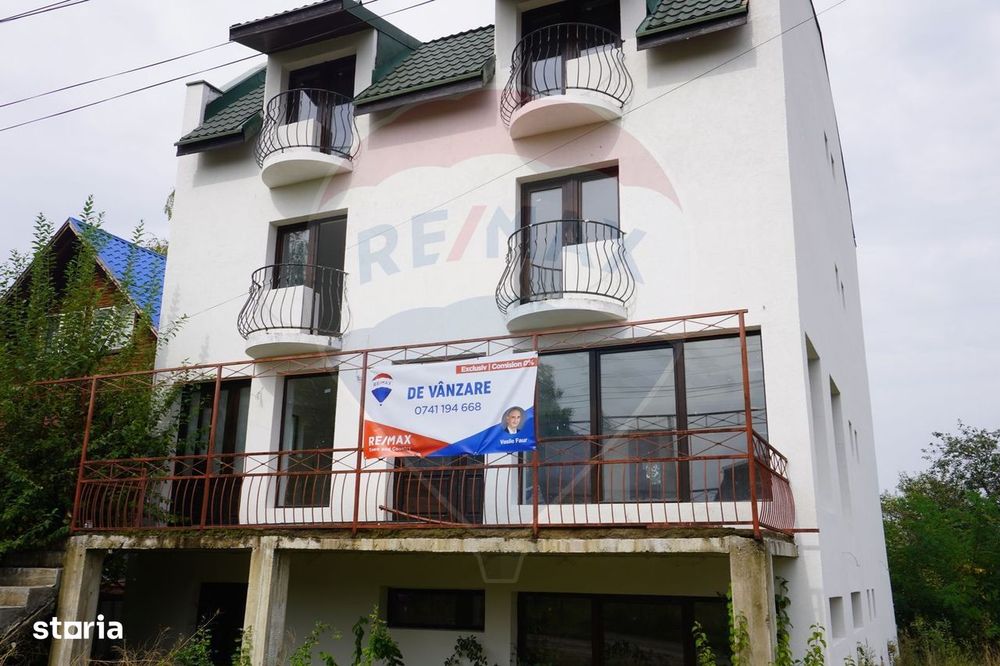 Pensiune cu 10 camere de vânzare/ Ocna Șugatag