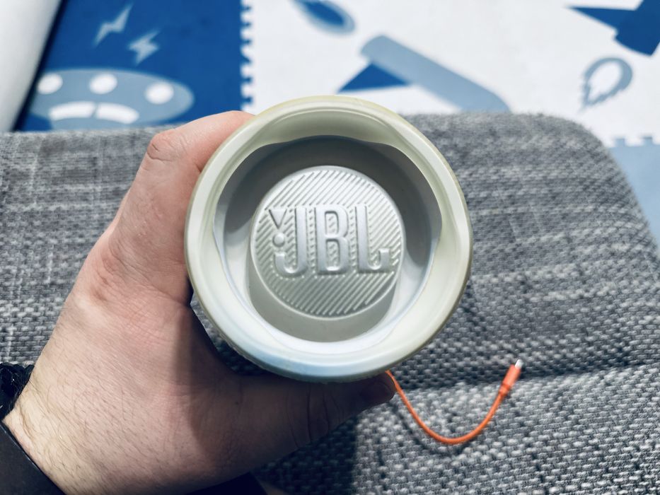 Boxă JBL Charge 4 – Stare foarte bună