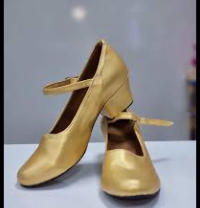 Продам туфли для танцев. Размер 36.. совершенно новые.