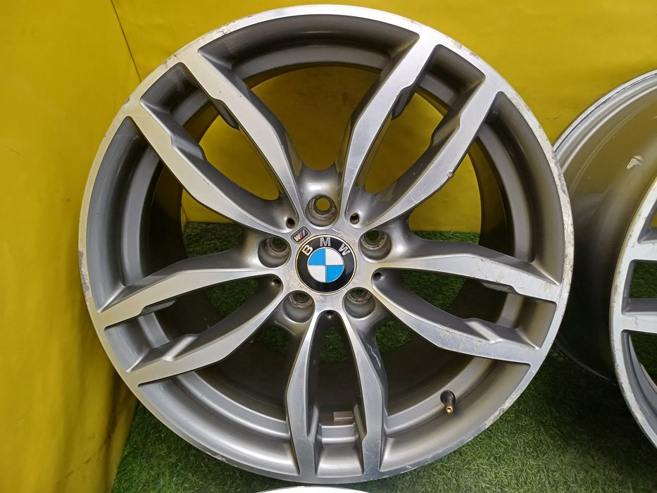 Диски R19 5x120 на BMW разноширокие.