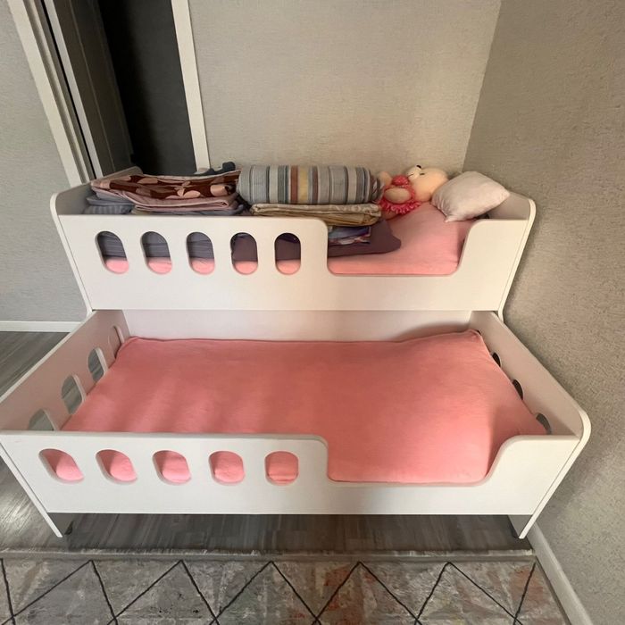 Срочно продается 2-х ярусная кровать