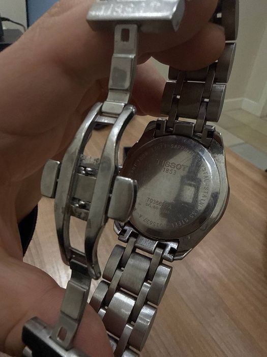 Часы tissot б\у срочно