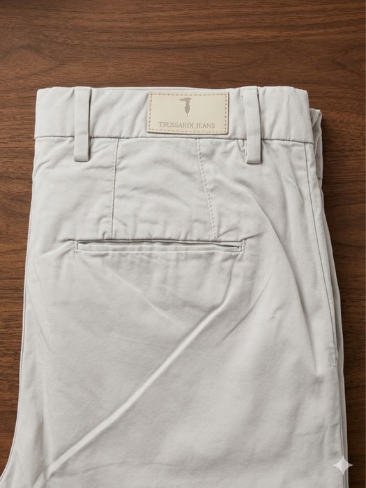 Оригинальные брюки слаксы Trussardi