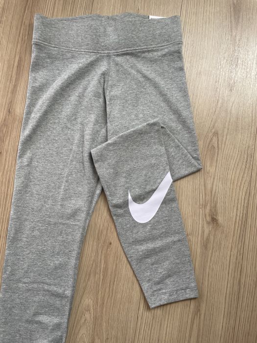 Нов Nike дамски клин S