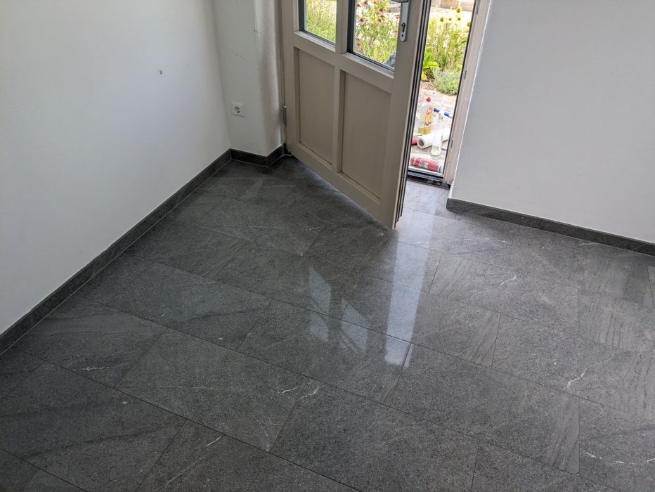 Execut finisaje interioare la preturi avantajoase.