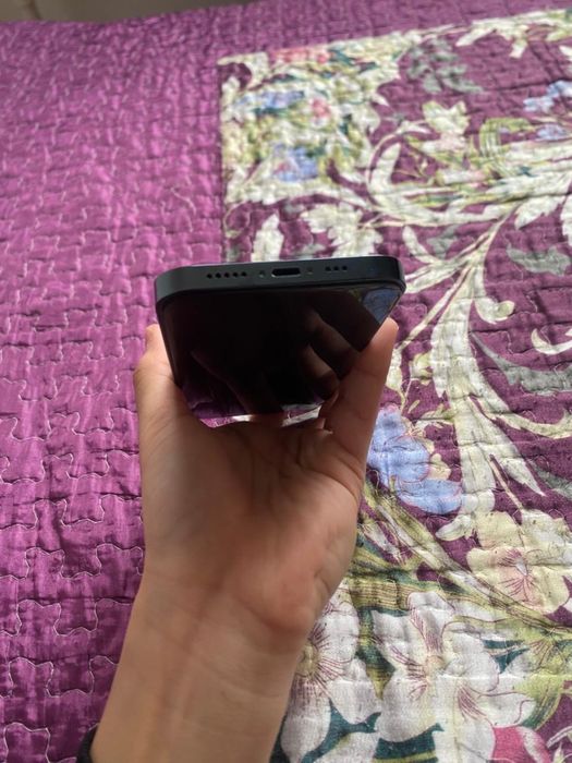 Продам айфон 12 про идальный